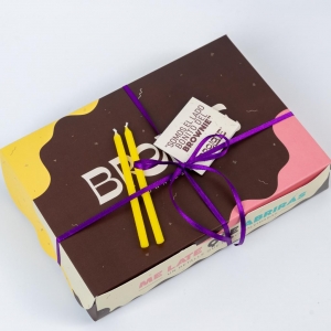Caja x 12 Mini Brownies con Toppings a elección _8