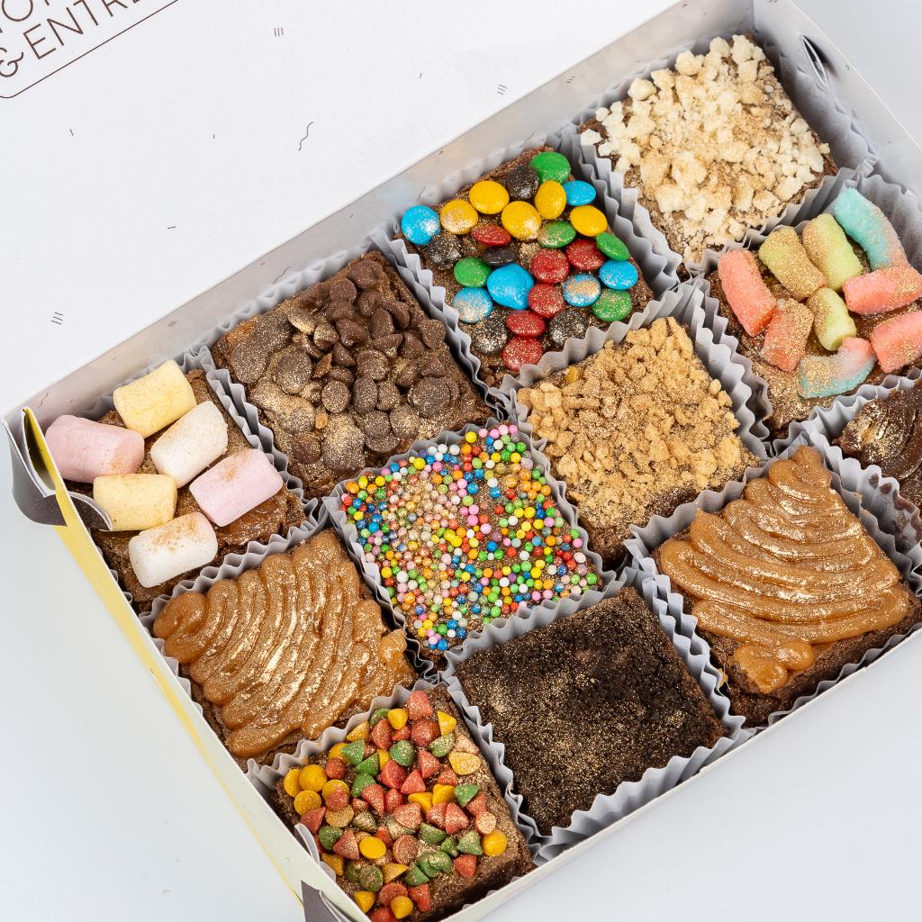 Caja x 12 Mini Brownies con Toppings a elección _3